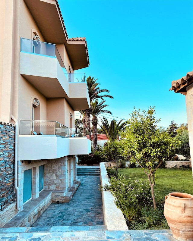 Lili Hotel 6