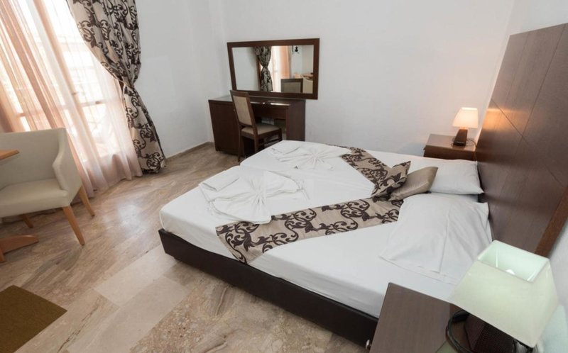 Lili Hotel 15
