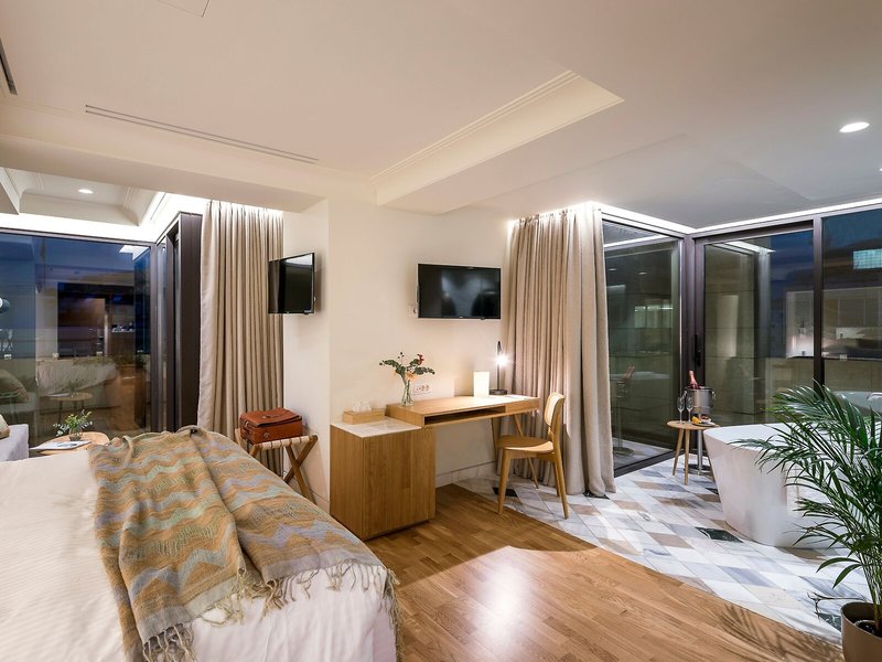 Niche Hotel Athens 18