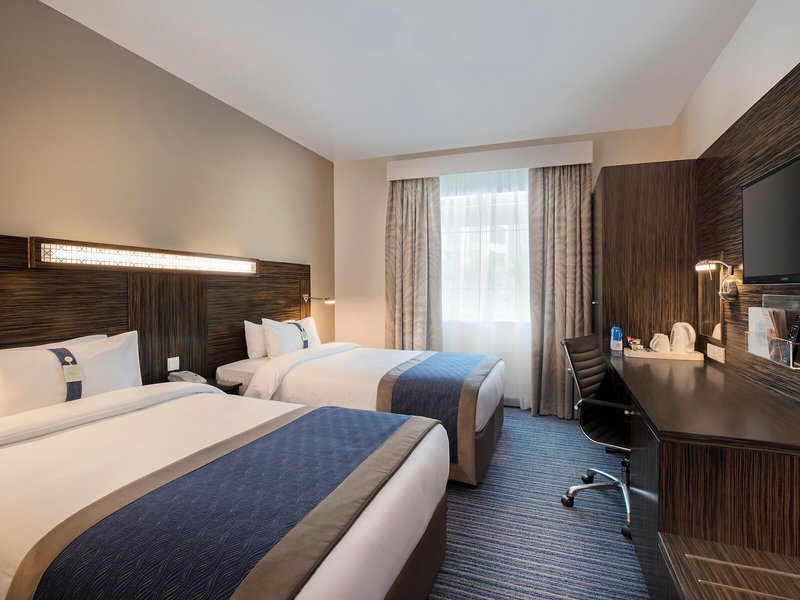 Holiday Inn Express Dubai Safa Park 27