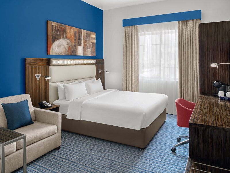 Holiday Inn Express Dubai Safa Park 33