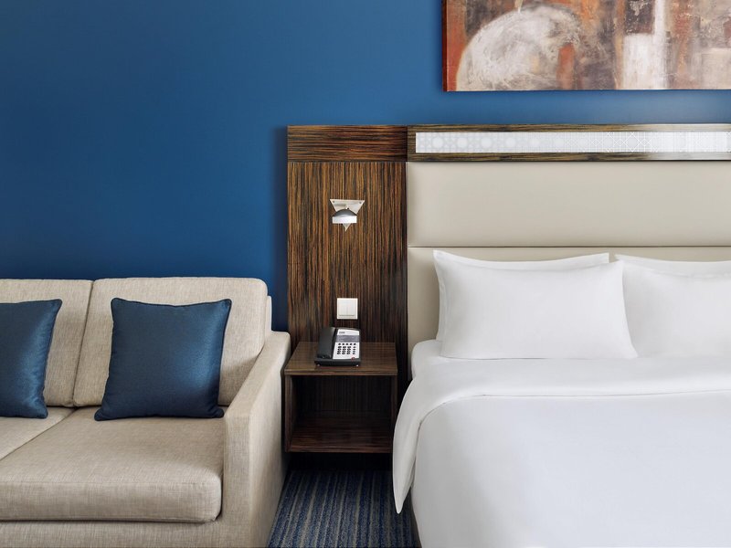 Holiday Inn Express Dubai Safa Park 34