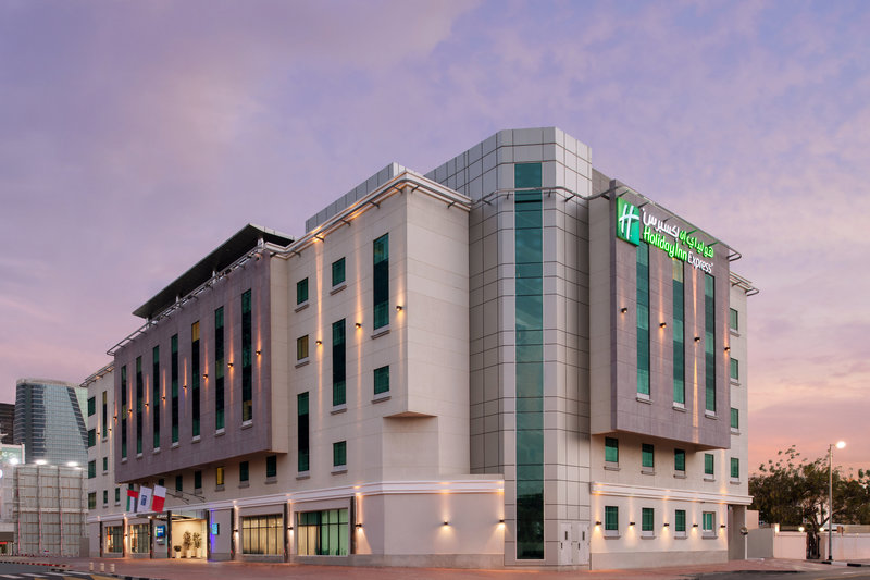 Holiday Inn Express Dubai Safa Park 1