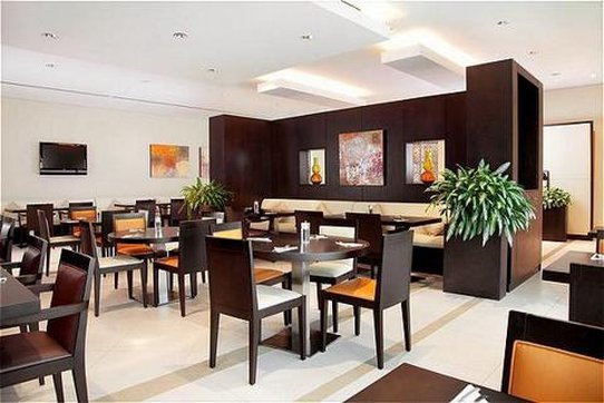 Holiday Inn Express Dubai Safa Park 3