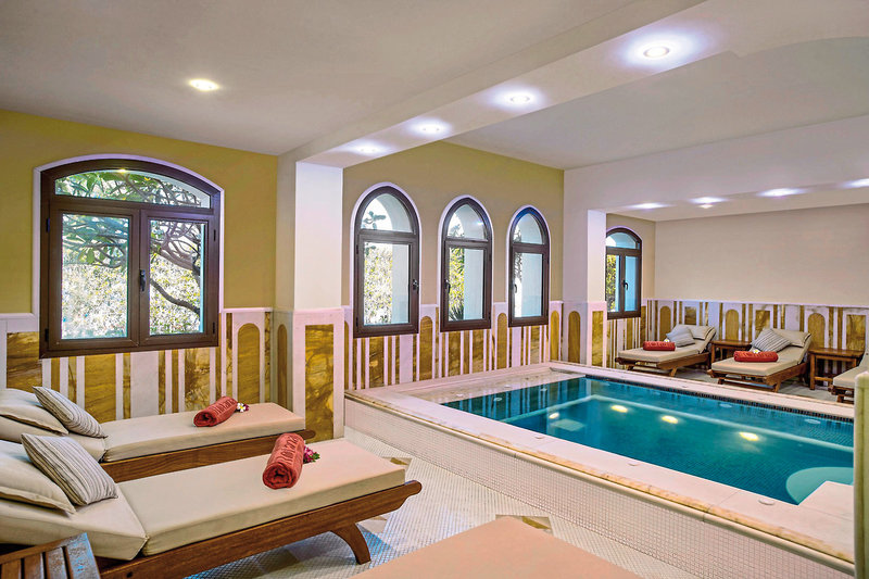 The Cove Rotana Resort 19