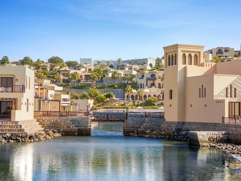 The Cove Rotana Resort 4