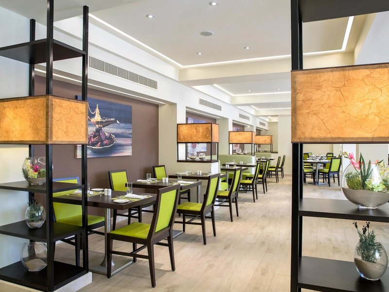 The Cove Rotana Resort 20