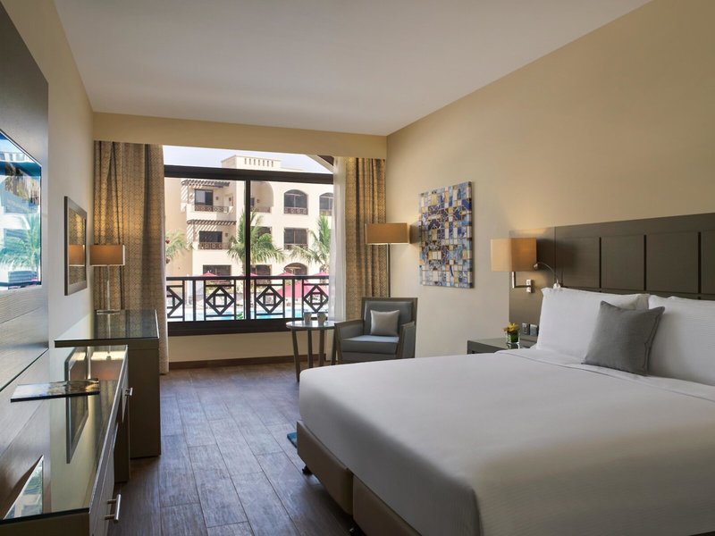 The Cove Rotana Resort 34