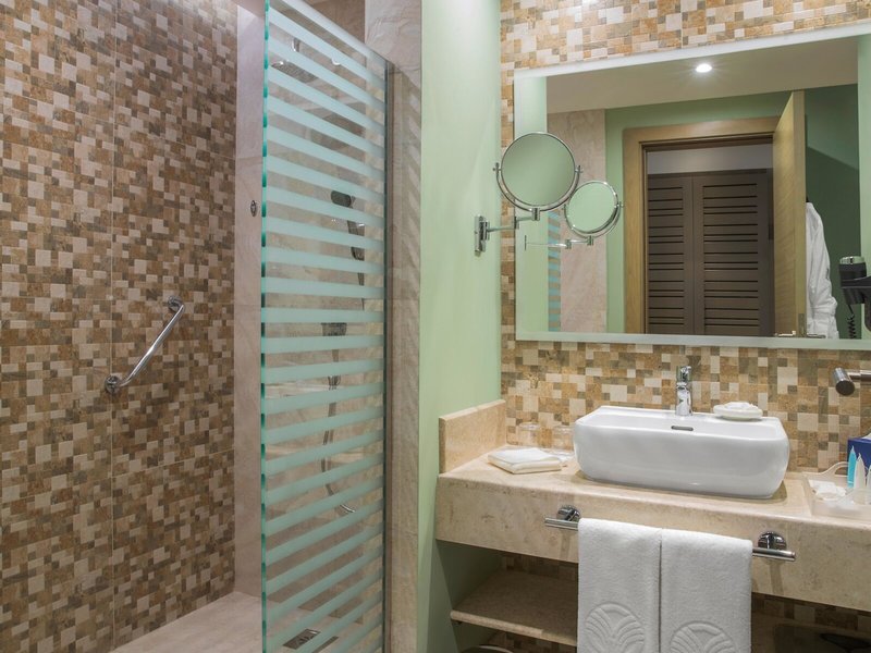 The Cove Rotana Resort 45