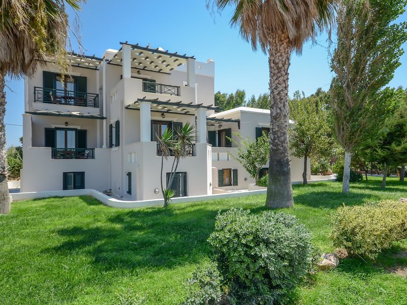 Glaronissi Beach Suites 2
