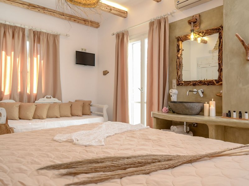 Glaronissi Beach Suites 38