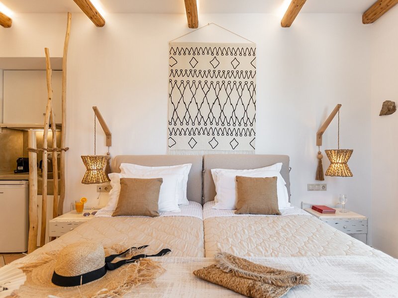 Glaronissi Beach Suites 42
