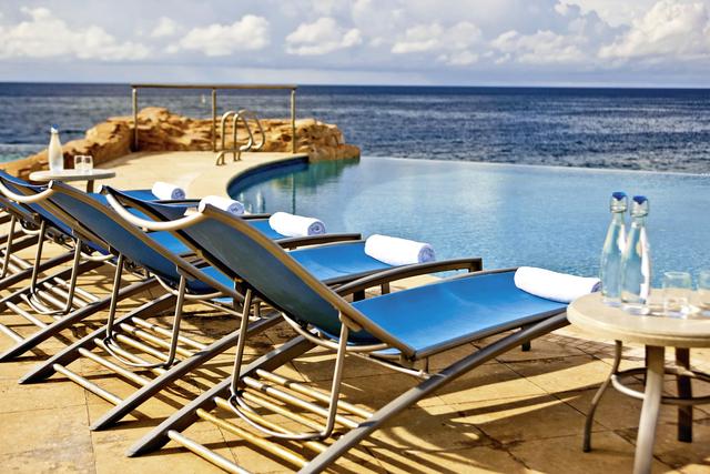Renaissance Wind Creek Curacao Resort 10