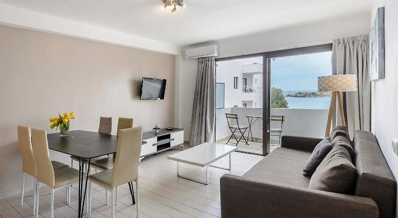 Apartamentos Esmeralda Ibiza
