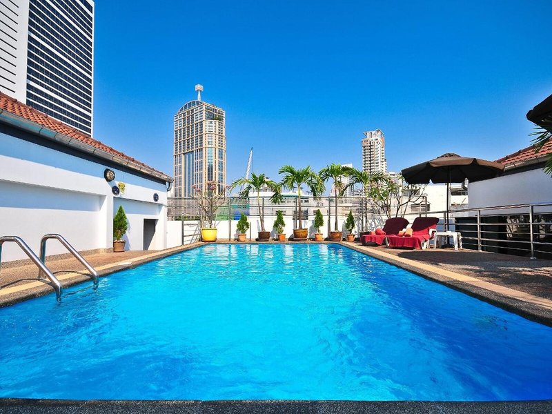 Admiral Suites 3