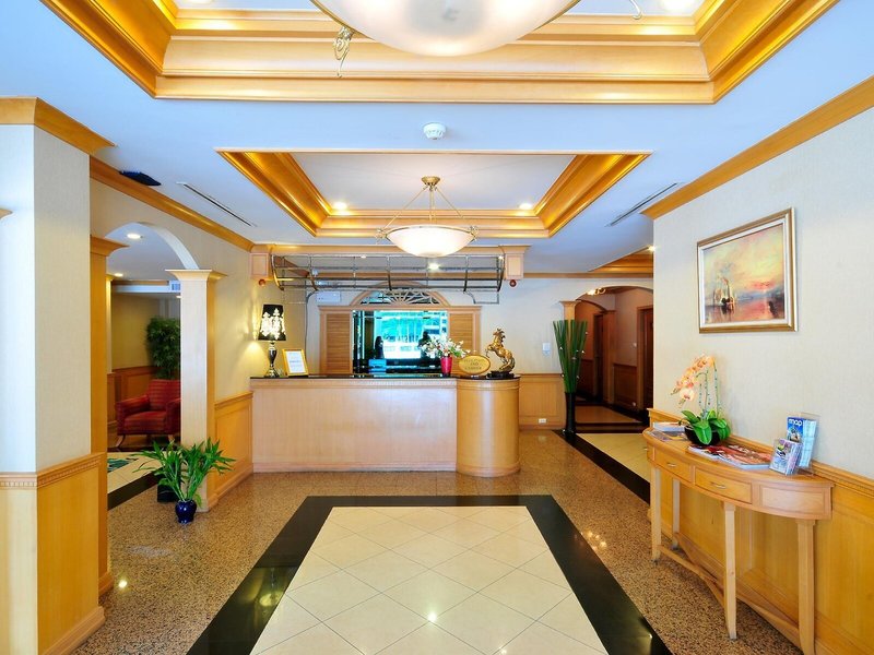 Admiral Suites 8