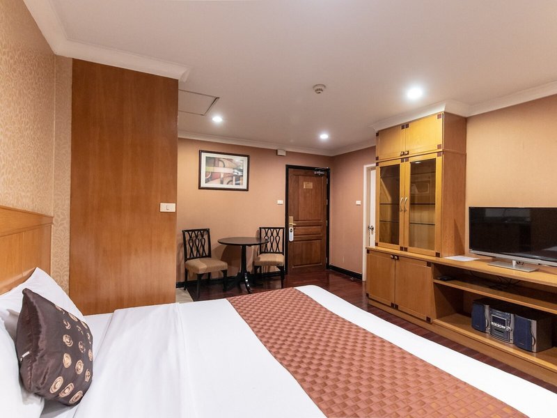 Admiral Suites 34