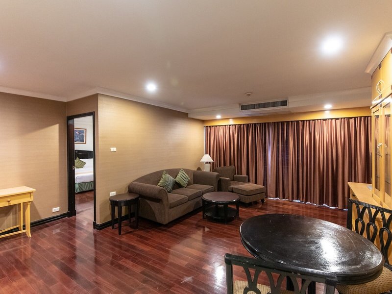 Admiral Suites 35