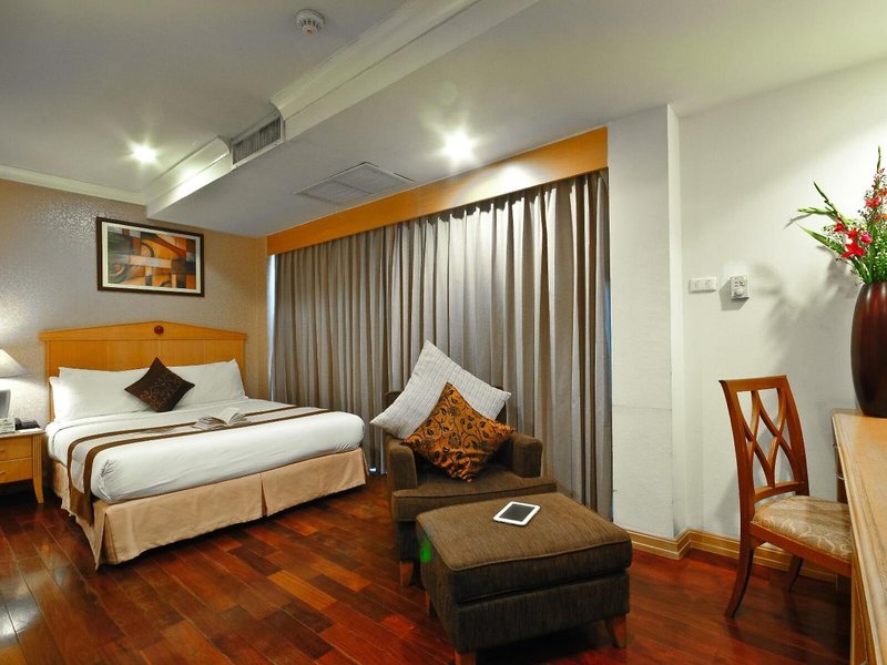 Admiral Suites 37