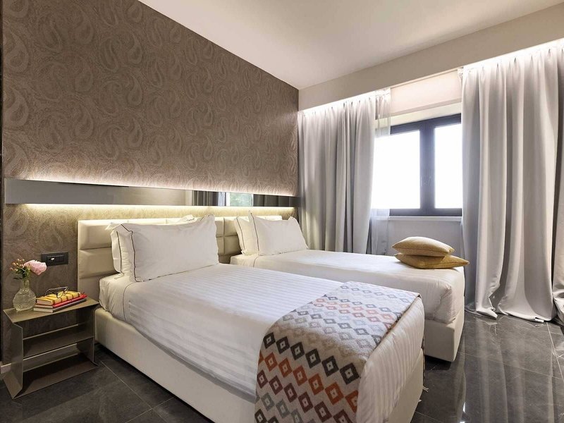 Albavilla Hotel & Co. 18 - Room Example