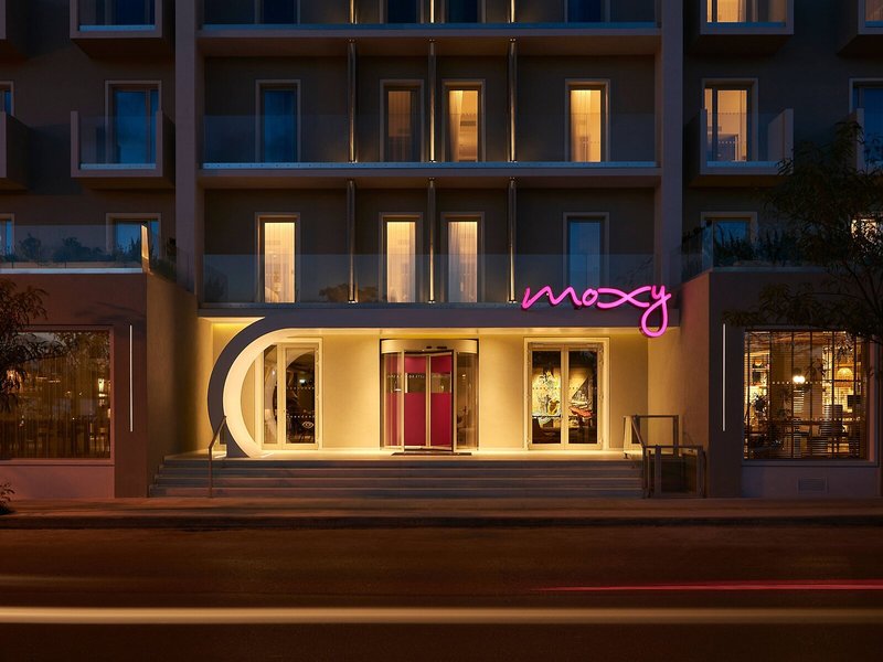 Moxy Patra Marina 4