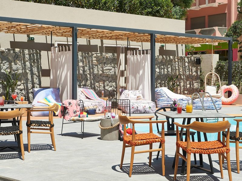 Moxy Patra Marina 26