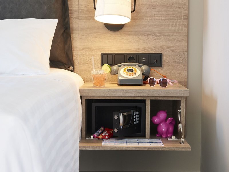 Moxy Patra Marina 42