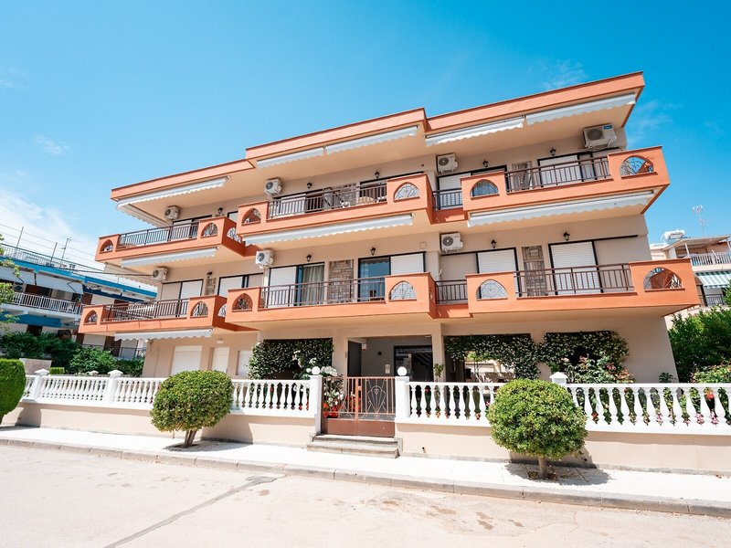 Milonas House Apartments 1