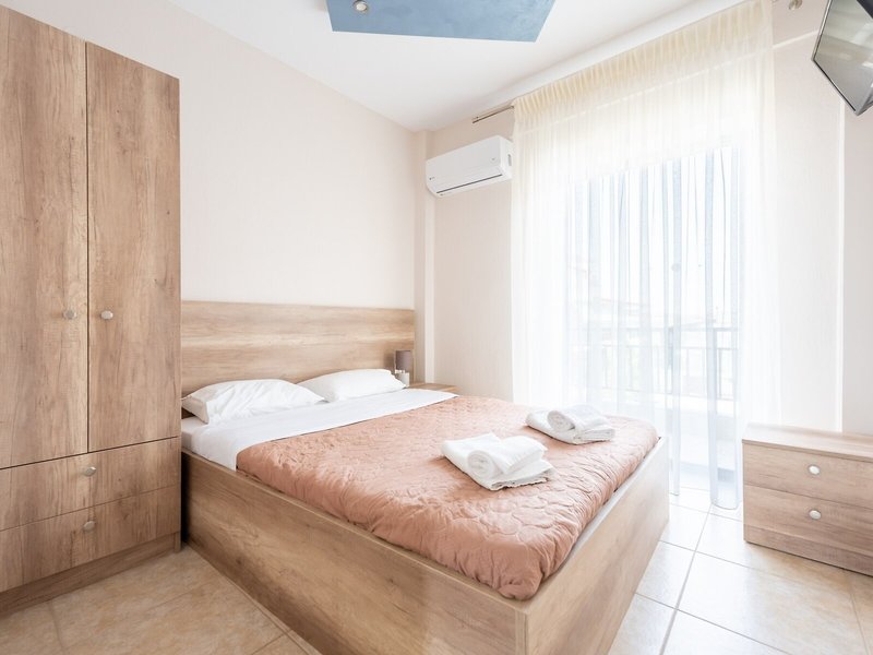 Milonas House Apartments 11