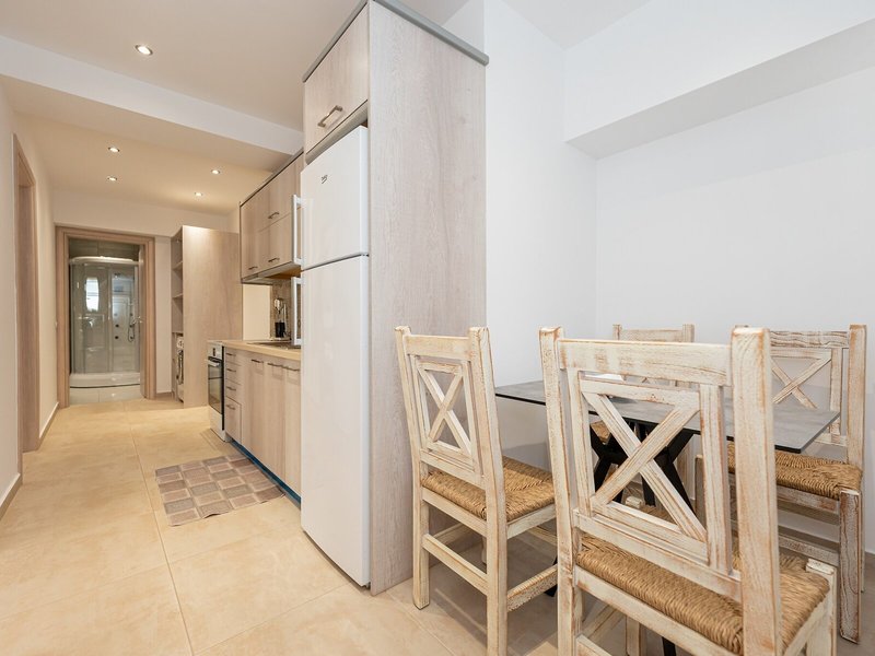 Milonas House Apartments 18