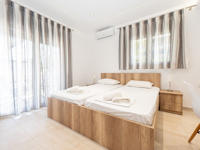 Milonas House Apartments 27