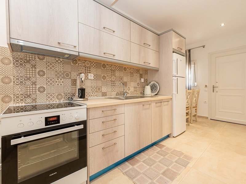 Milonas House Apartments 31