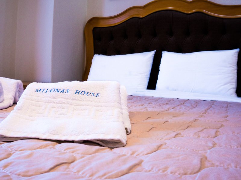 Milonas House Apartments 38