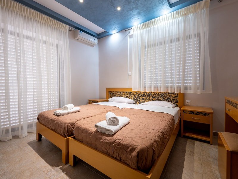 Milonas House Apartments 43