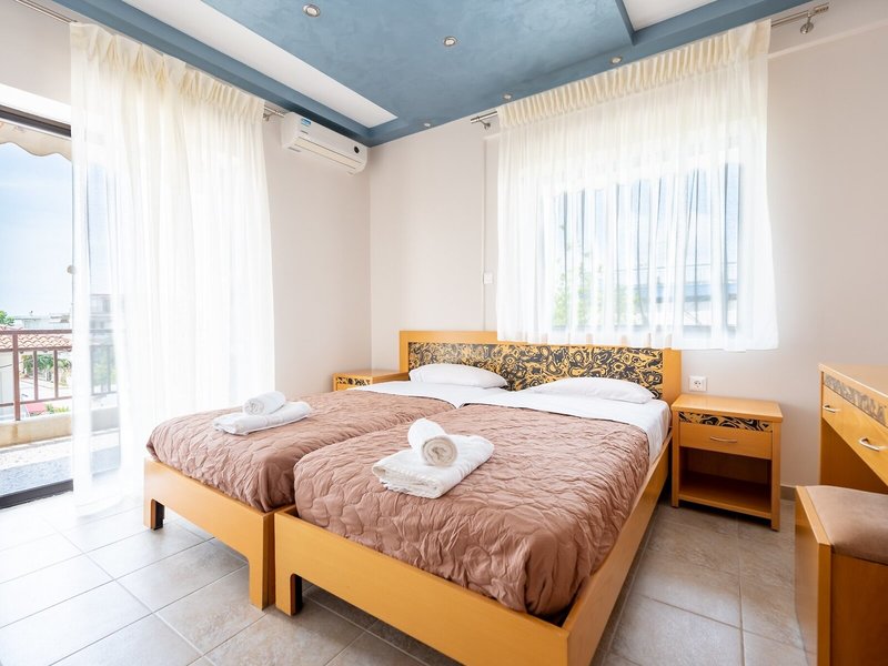 Milonas House Apartments 46