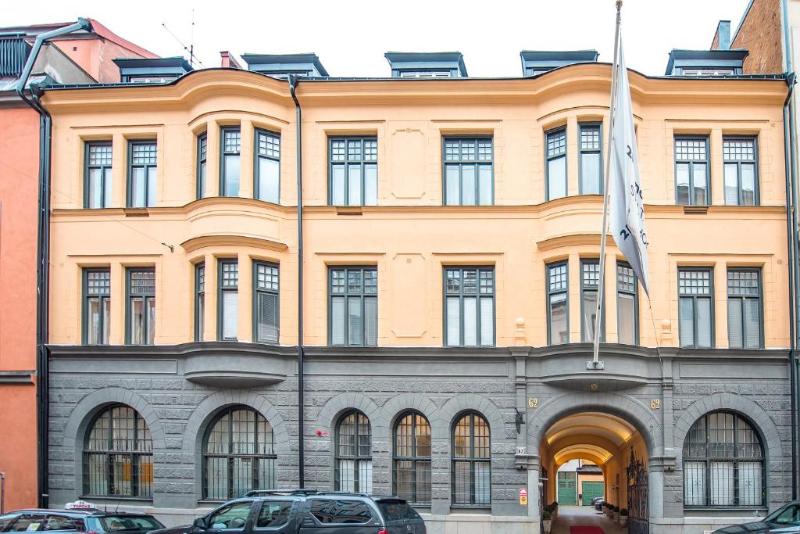 Unique Hotel 1