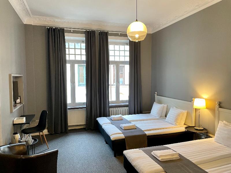 Unique Hotel 5