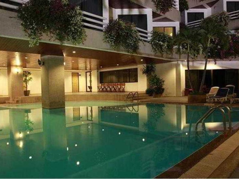 City Beach Resort 7