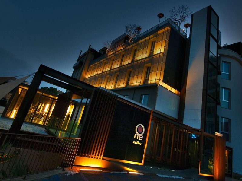 Una Hotel One 2
