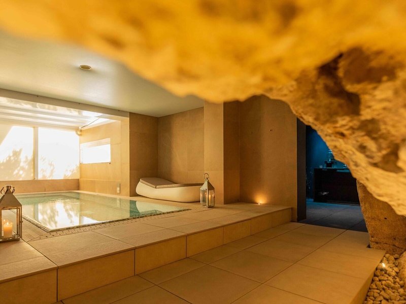Una Hotel One 9