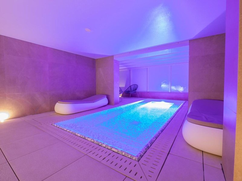 Una Hotel One 10