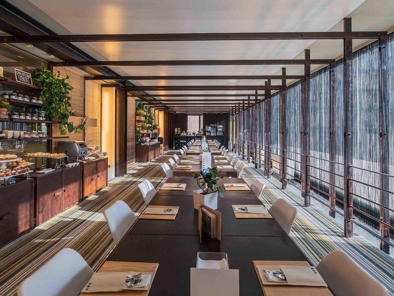 Una Hotel One 13