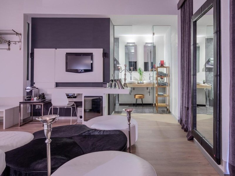 Una Hotel One 29