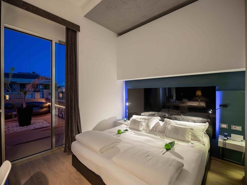 Una Hotel One 30