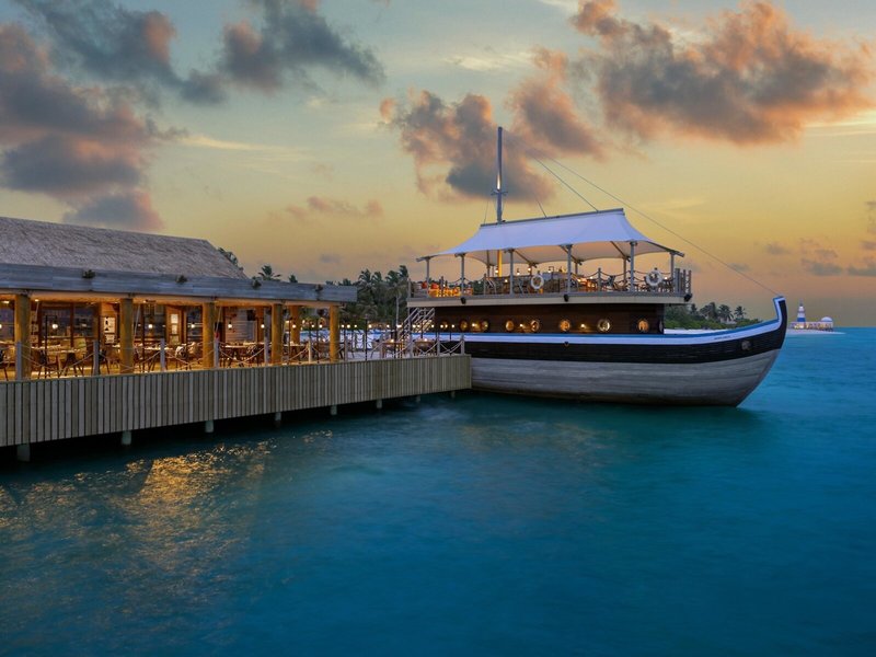InterContinental Maldives Maamunagau Resort 12