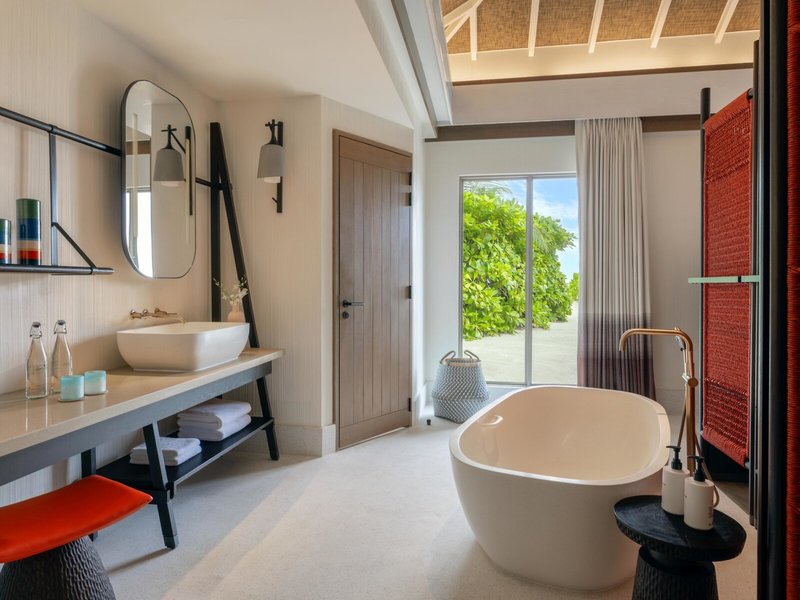InterContinental Maldives Maamunagau Resort 43