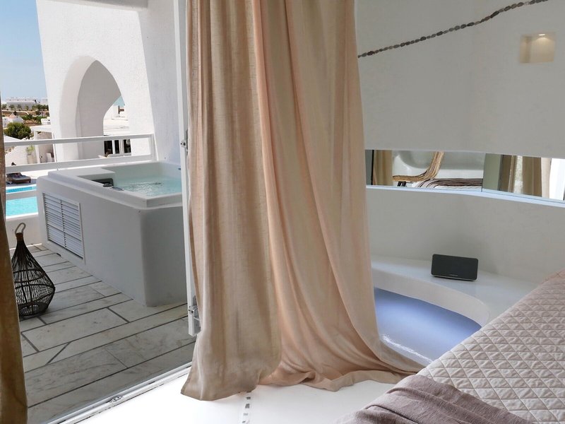 Andronikos Hotel 42