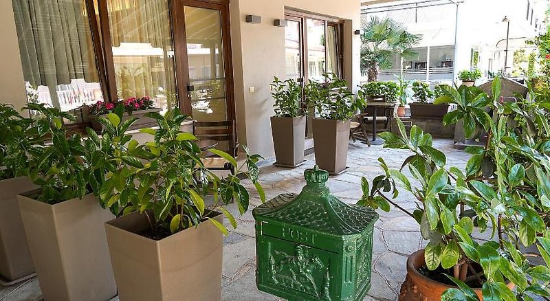 Nepheli Apartments And Studios