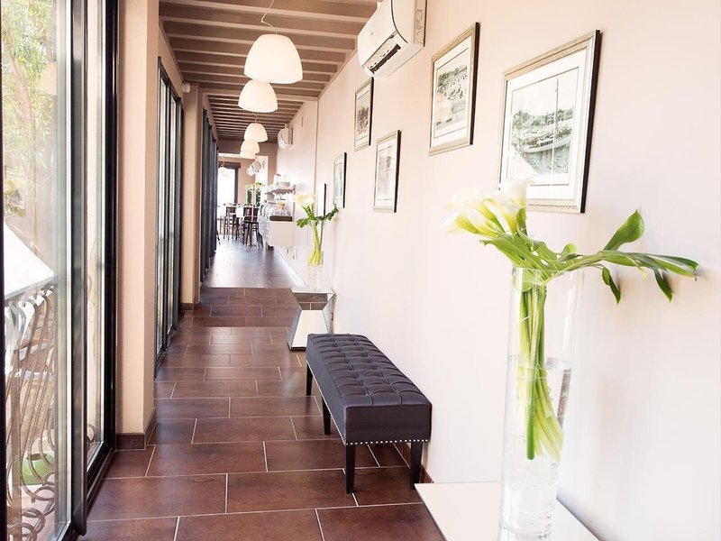 Best Western Plus La Corniche 10