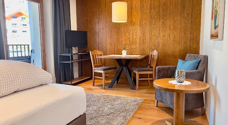 Apartment Pale 2